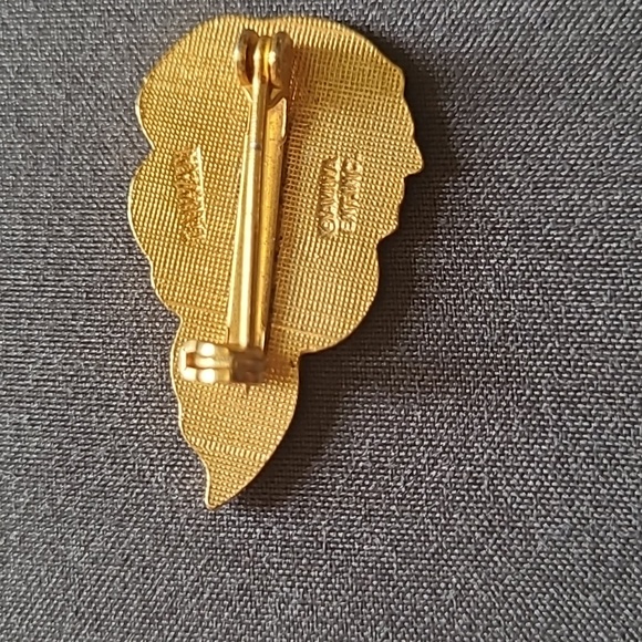 Vintage Patriotic Lapel Pin / Brooch - Picture 8 of 12